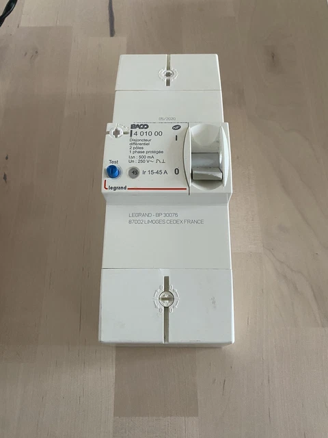 Disjoncteur différentiel Schneider 20A 1P+NF 30mA 4,5KA Type AC R9D60620