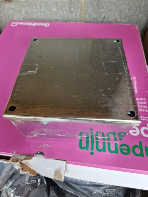 Metal Adaptable Box