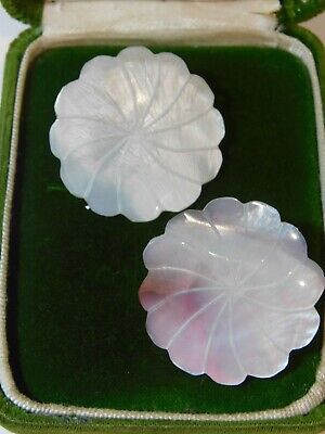 Carved White MOP Mother of Pearl Shell Flower Disc Button Pierced Earrings