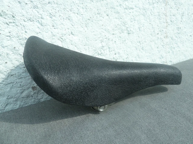 BELLE PETITE SELLE Cuir ancien vélo Enfant Old Bike Bici Saddle seat EUR 36,00 - FR