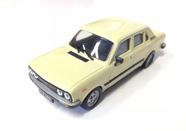 Fiat 132P 1/43 Ixo Legendary Voiture Car Auto Ru85