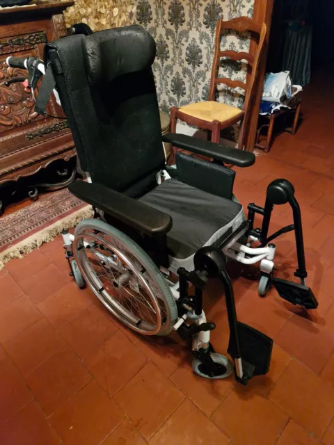 Fauteuil roulant WEELY ESSENTIEL Confort