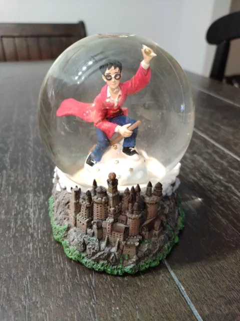 Harry Potter Quidditch Snow Globe Warner Bros 2000  Enesco Retired E11