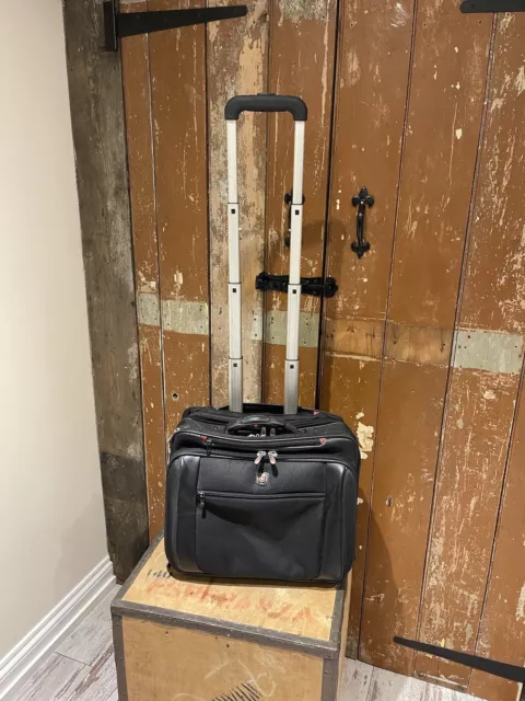 Swiss Gear Wenger 2 Wheel Pull Along Suitcase Black Travel Business Bag Luggage