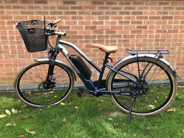 LADIES RALEIGH ARRAY electric bike. Small. Used twice. 550.00