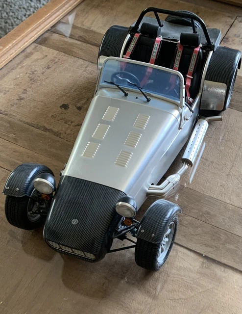 Catheram Super Seven Version Carbone Miniature Au 1/12e