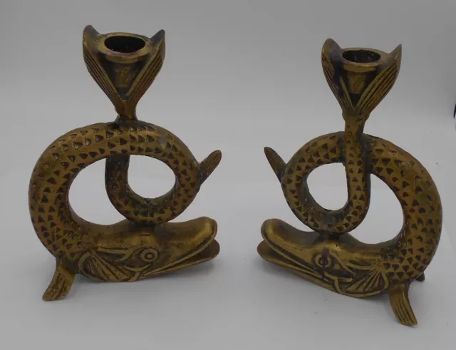 Ancienne Paire De Bougeoir En Forme De Dauphins Chimeres  En Bronze