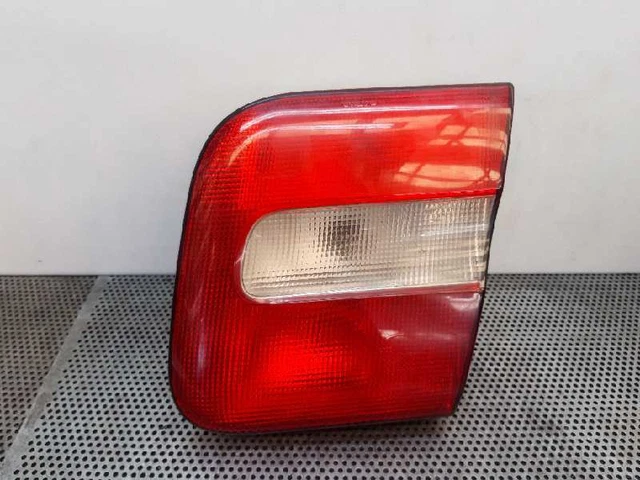 Feu Arrière Intérieur Gauche Pour Nissan Qashqai J10 2010-2014 - 26555 BR01A Halogène Rouge