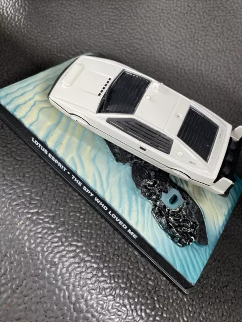 James Bond Car Collection - 1:43 Scale - Lotus Esprit - The Spy Who Loved Me