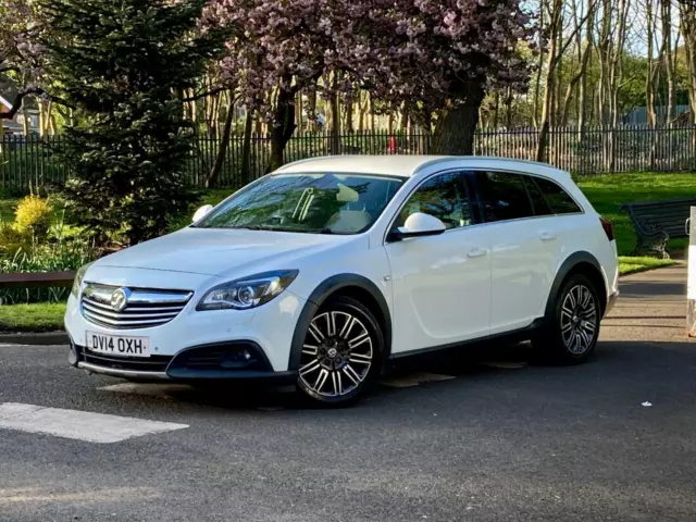 2014 Vauxhall Insignia Country Tourer AWD 2.0 CDTi 163 * * Diesel Estate 4x4 * *