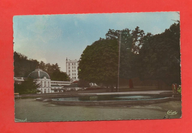 SAINT HONORE LES BAINS - L'établissement thermal et le bassin   (8270)