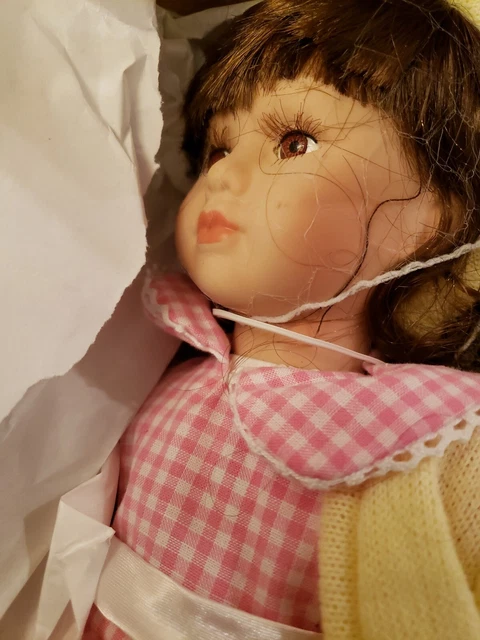 Heritage Signature Collection 2 Piece Porcelain Easter Sister Dolls  Wrapped