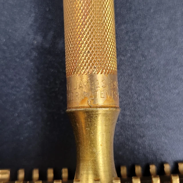 Vintage 1930's Gillette Goodwill Gold Tone DE Ball End Open Comb Razor 8