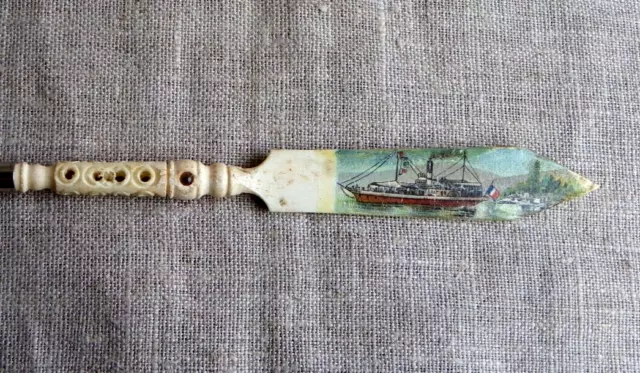 Ancien Porte-Plume En Os De Bovin Sculpté - Souvenir Bateau Notre Dame D'afrique