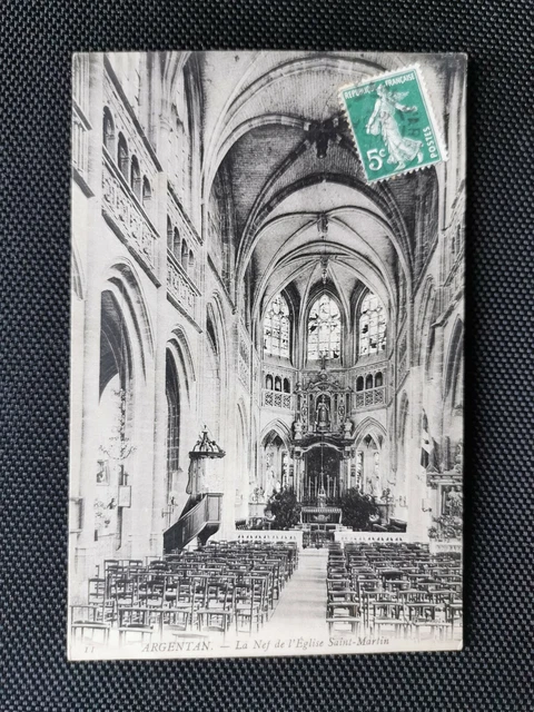 CPA 61 ARGENTAN - La Nef de l'Eglise Saint-Martin