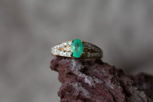 AAA Boyaca Columbian Emerald & Diamond 9k Gold Ring