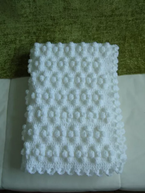 Hand Crochet Baby Bobble Blanket - White 2