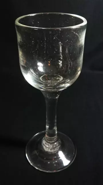 Enorme bicchiere da vino firmato Peter Tysoe stile georgiano ma fine XX secolo 3