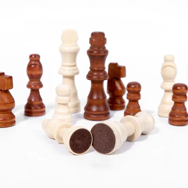 Jeu d'échecs et de dames, pièces d'échecs en bois avec fond en feutre pour 3