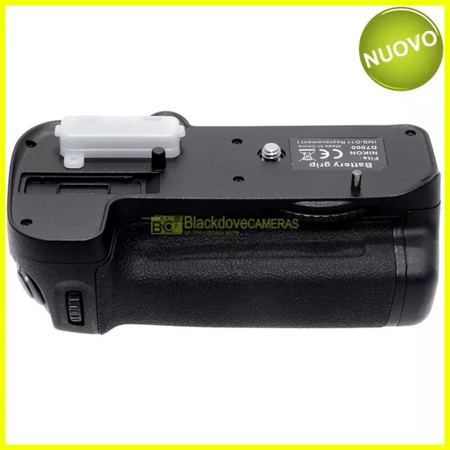 Handle Vertical Compatible for Nikon D7000. Battery Grip Model MB-D11 Grip