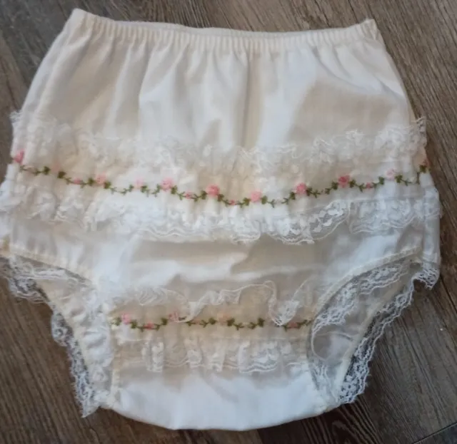 Vtg.  Alexis White Lace Ruffled Infant Diaper Cover Bloomers Embroidered Roses