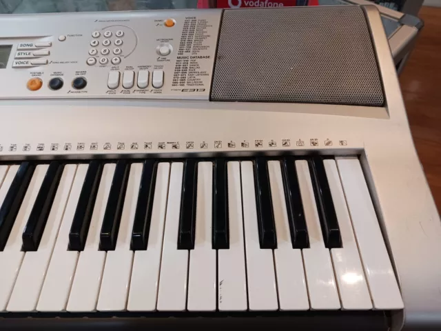 Yamaha Portatone Electronic Keyboard Model: Psr-E313 With Ac Adaptor 2