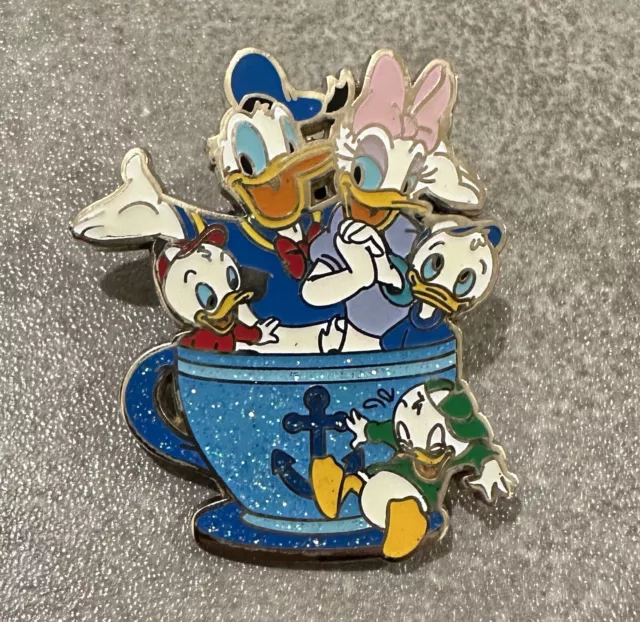 HKDL Hong Kong Disney Pins Coffee cup Tin Mystery Series Donald Daisy Duck pin
