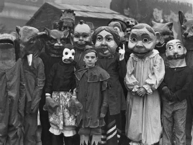 Antique Halloween Costume Photo 1332b Oddleys Strange & Bizarre