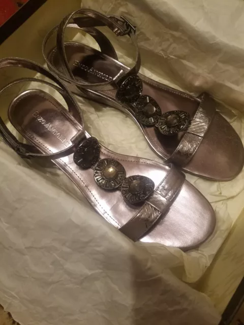 New Enzo Angiolini 8M Leather Strappy Sandals in Pewter  2