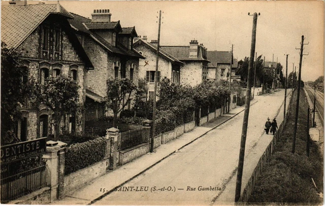 CPA St-LEU - Rue Gambetta (350116)