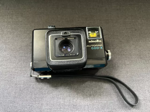 Vintage minolta AUTOPAK 600-X Camera