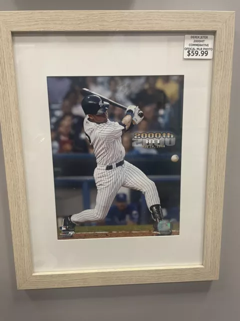 Derek Jeter Signed 2000th Hit Commerative 8x10 W/ Frame MLB AUTHENTIC