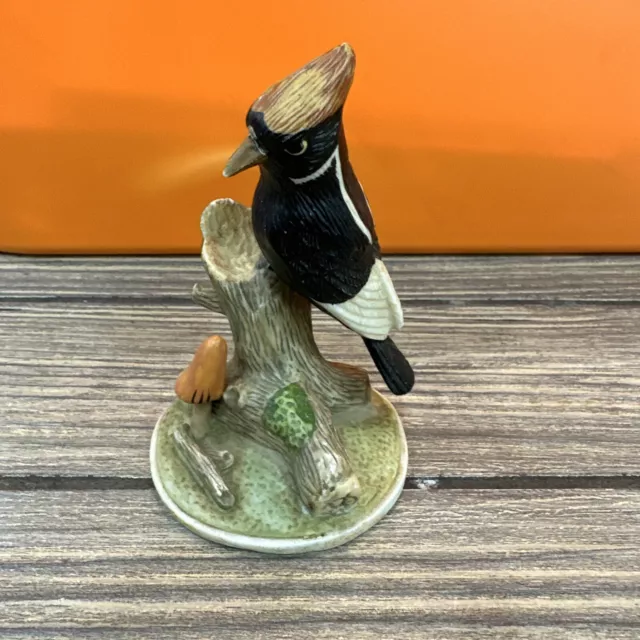 1993 MUNRO - On Nature's Wing - Beautiful Woodpecker Bird Figurine- MB/20110