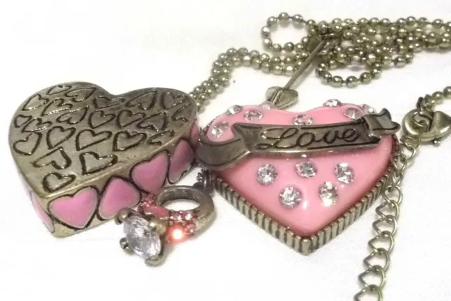 Betsey Johnson Beautiful Pink Crystal & Enamel Heart Pendant Locket Necklace