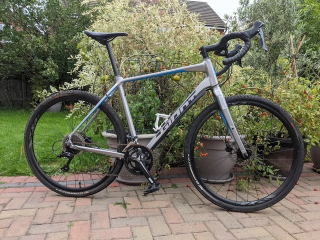 GIANT TOUGHROAD GX Gravel Bike. Size XL Frame. Disc Brakes. Highly
