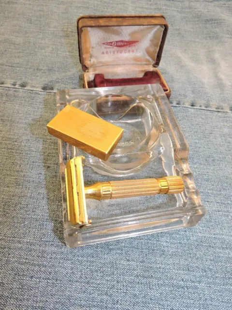 Vintage Gillette Gold Aristocrat Razor w/ Blade holder in Original Case 2