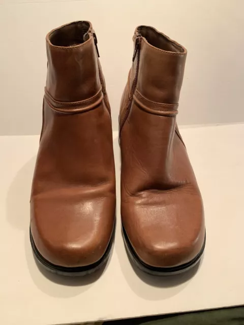 Earth Shoe Women's Brown Leather Logan Zip Up Ankle Block Heel Boots Size 11