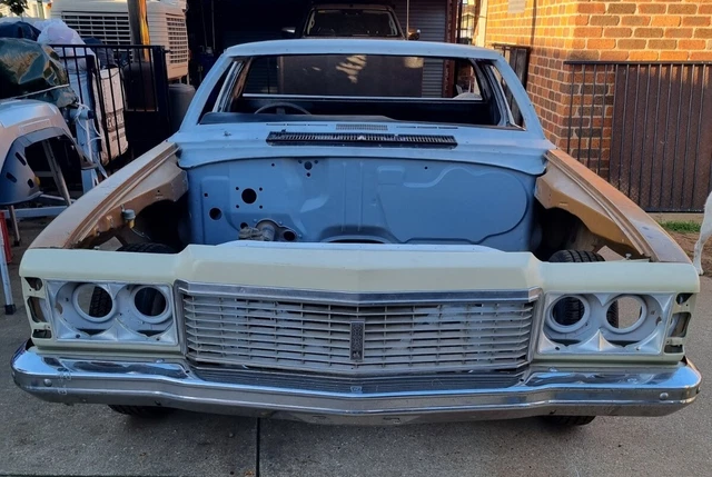 Holden HQ HJ HX HZ WB one tonner custom + extra parts