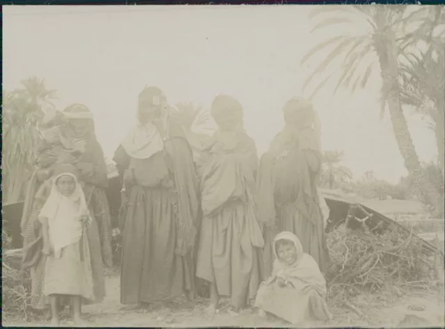 Tunisie, Femmes de Gafsa, ca. 1900  Vintage citrate print.  Tirage citrate