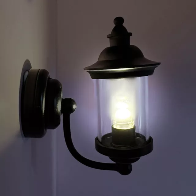 1:12 Puppenhaus Mini Wandleuchte LED Lampe Tischlampe Außenleuchte MZ