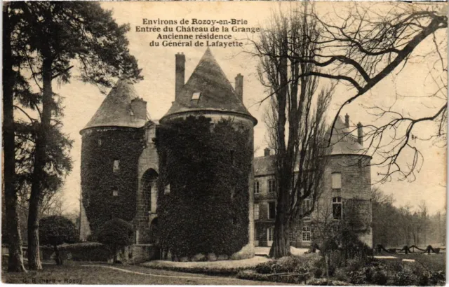 CPA Rozoy en Brie Entree du Chateau FRANCE (1300515)