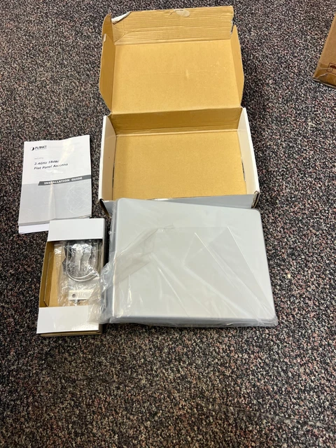 Planet Technology Ant-Fp18 Flat Panel Anetnna 2.4Ghz 18Dbi New In Box!