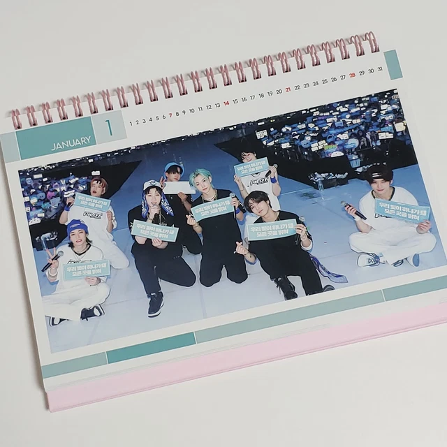 STRAYKIDS STRAY KIDS Photo Desk Calendar 2024 2025 Calender Pink