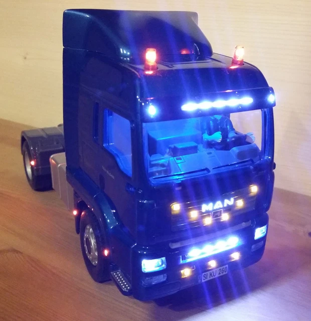Cabine De Camion Siku Control 1:32 MAN Noire Avec Becquet Et Pare-soleil - Occasion