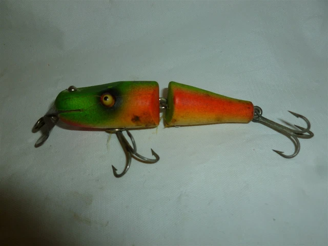 Vintage 3-1/4 Inch Wood w/ Glass Eyes Creek Chub PIKIE Fishing Lure  Lot P-868