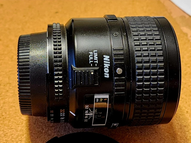 Nikon Nikkor AF 60mm f2.8 D Micro Lens