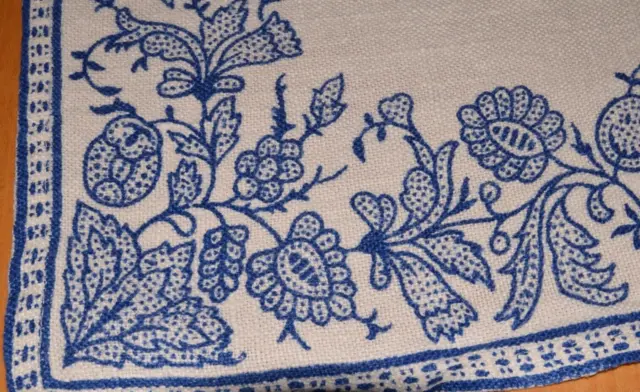 Alte Tischdecke Tafeltuch blau Motiv Blumen 155 x 130 cm (10933)