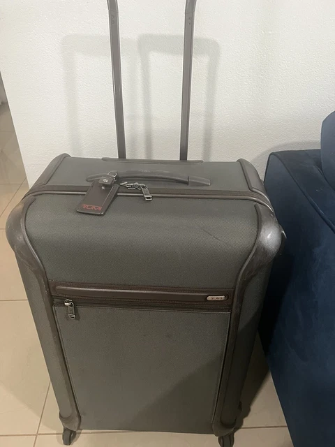 Large suitcase- tUMI