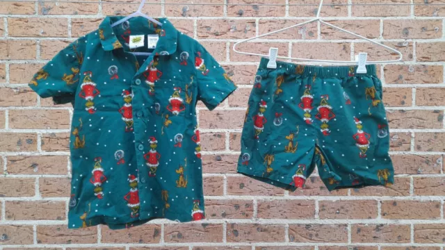 Boys THE GRINCH Size 6 green summer pyjama top & shorts set. Excellent Condition