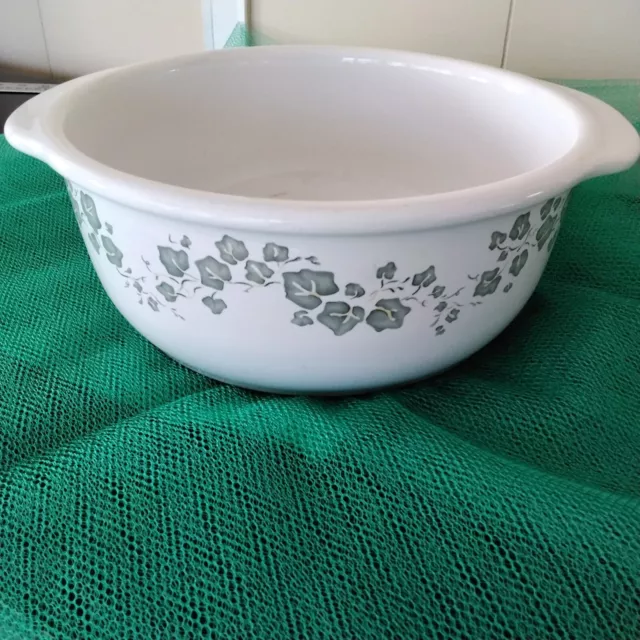 VTG Corelle Coordinates Callaway Ivy 2-1/2 QT Casserole Dish (DISCONTINUED)